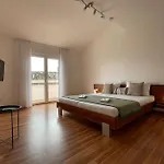 Apricot Apartament *